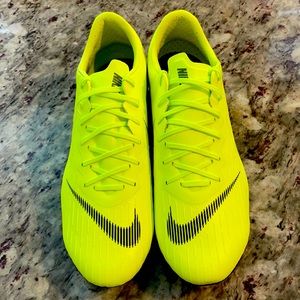Nike Mercurial Vapor 12 Pro FG Soccer Cleats new